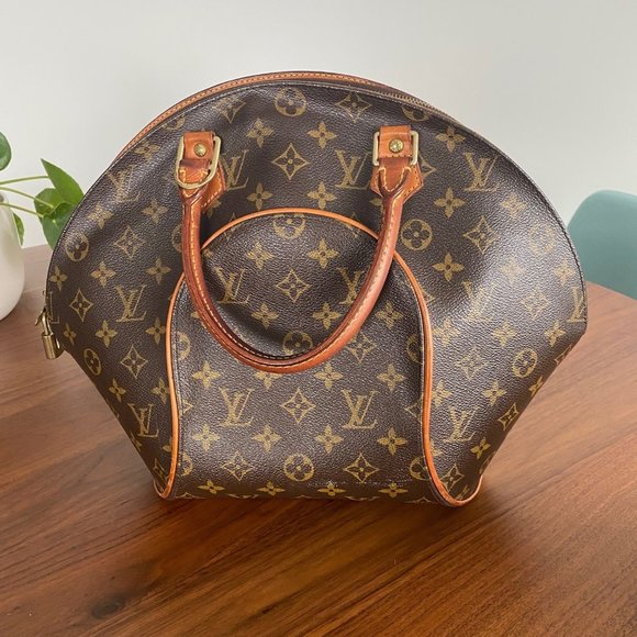 Louis Vuitton Handbags - Louis Vuitton Ellipse PM